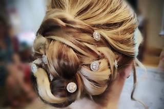 Hair Comes the Bride - 7