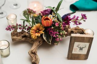 Wildflower Stem + Sundry - 76