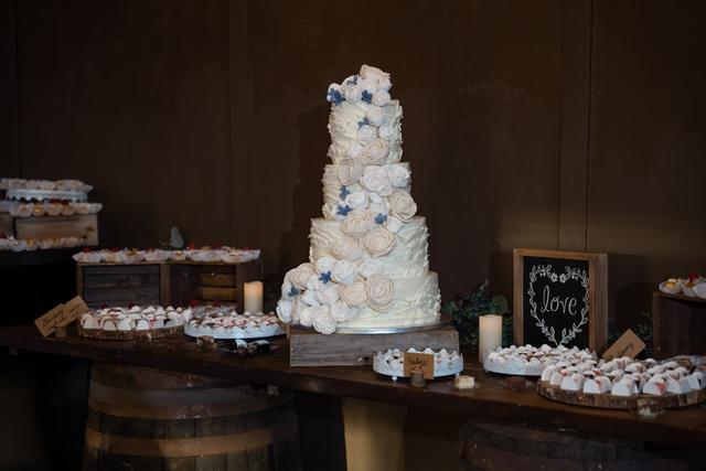 Sugar Glaze Specialty Cakes & Event Design - 1