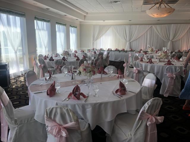 Beacon Hill Golf Club and Banquet Center - 4