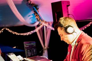 Ambient Entertainment - DJ's, MC's, & Uplighting - 22