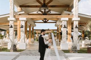 Katherine Lebron - Event & Wedding Planner - 38