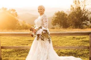 Taylor Willoughby Photo - 15