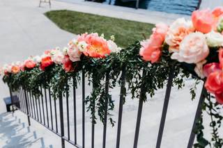 Renas Fine Flowers - 8
