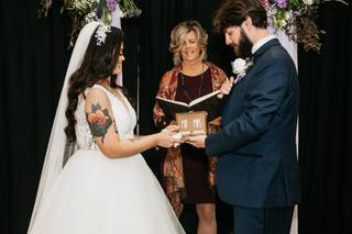 Wedding Officiant Eileen - 17