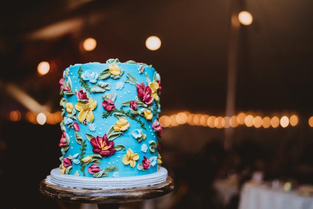 KMC Custom Cakes - 1