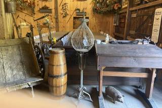 Spring Hill Manor - 23