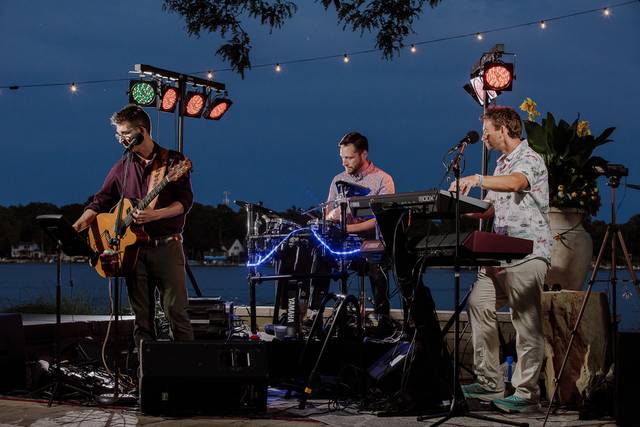 Avalon The Band 5