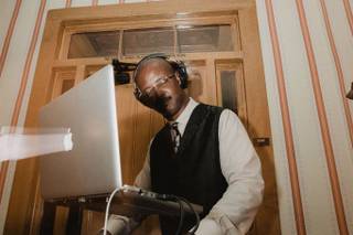 Becks Entertainment and DJ Service - 9