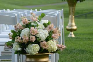 Artistic Blossoms Floral Design Studio - 67
