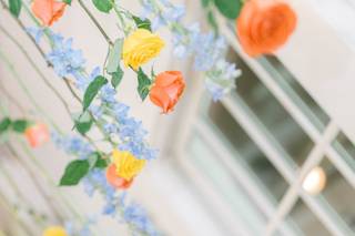 Arnold's Flower Shop - 107