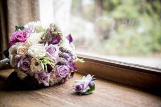 Shell's Petals Florist - 40