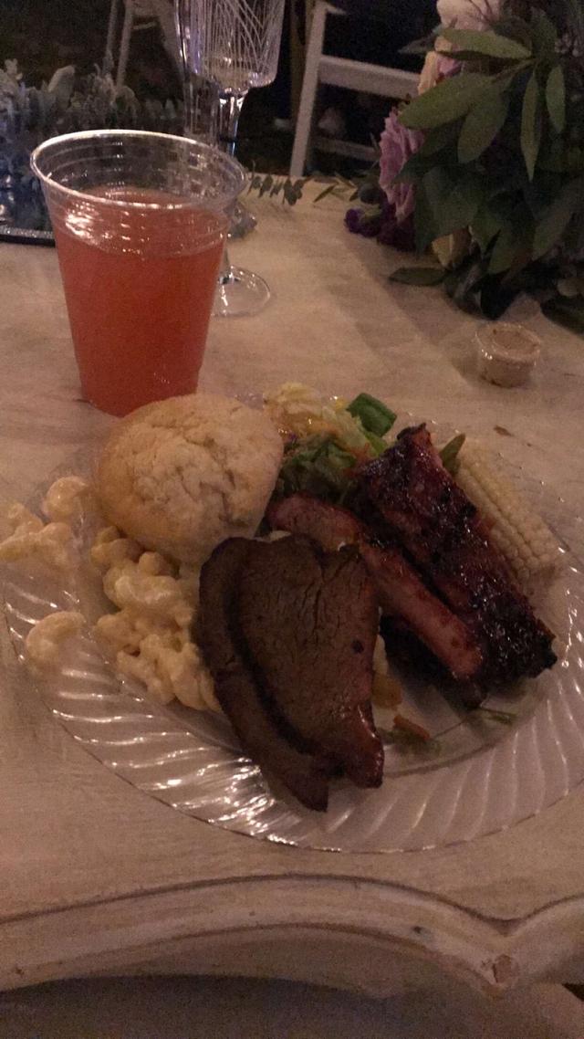 Lucille's Smokehouse Bar-B-Que - 2