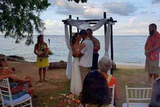 Laakea Ocean Wedding - 21