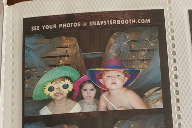 Snapsterbooth Photo Booth 2