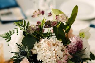 Allioops! Flowers & Gifts - 7