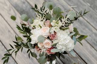 Allioops! Flowers & Gifts - 32