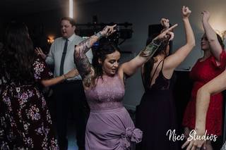 John Correll Professional Wedding DJ Services - 14