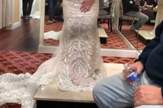Darianna Bridal & Tuxedo - 26