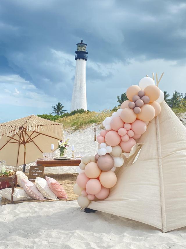 Picnic on the Coast - 2