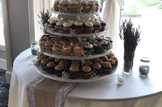 Simply Sweet Cupcakes - 12