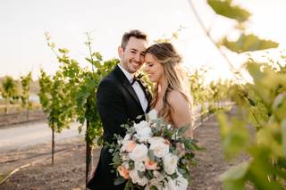 Truffle Pig Winery by Wedgewood Weddings - 47