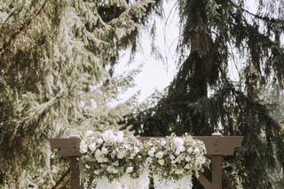 Love Blooms Wedding and Event Design - 30
