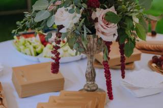 Backyard Garden Florist - 9