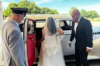 Eagle Crest Limousine Service - 14