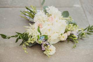 Dandelion House Farm & Floral - 10