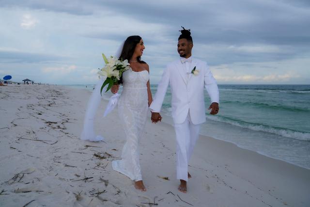 Simple Beach Wedding - 4