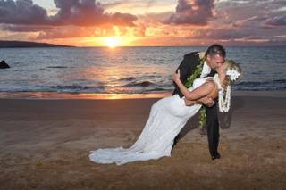 Hawaiian Island Weddings - 27