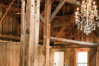 Bear Mountain Inn + Barn - 57