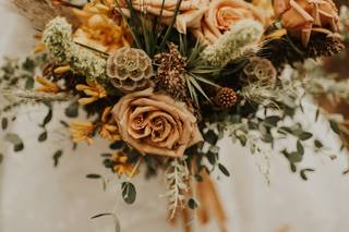 Poppy Belle Event & Floral Design - 54
