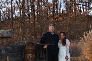 Moore Farms Rustic Weddings & Event Barns - 6