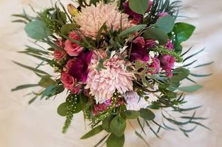 Brides N Blooms Wholesale and Designs - 38
