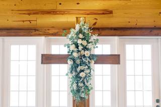MEWS Floral Designers - 11