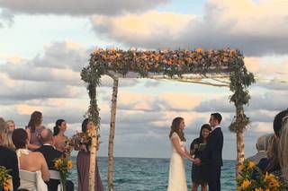 Sealed with a Kiss Ceremonies - 1