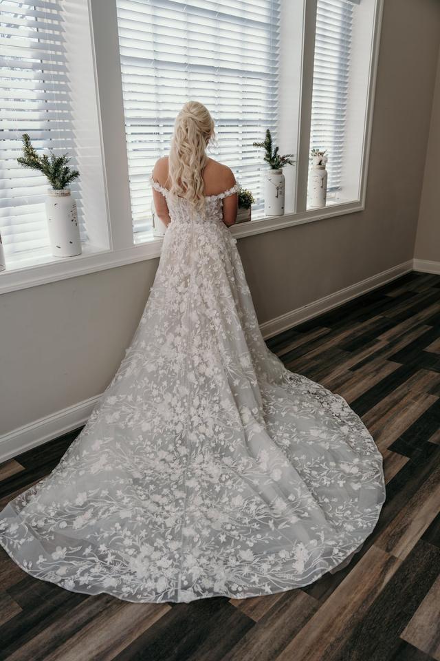 Lauderdale Bride with Gowns to Go - 2