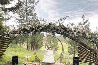 Lavender & Sage Floral Design Studio - 5