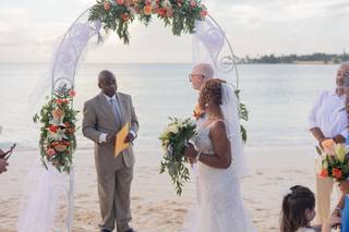Bahamas Weddings By The Sea - 30
