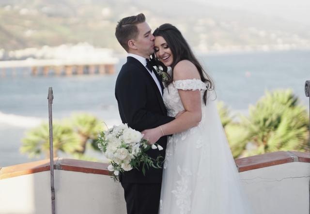 Love Is Wedding - 4