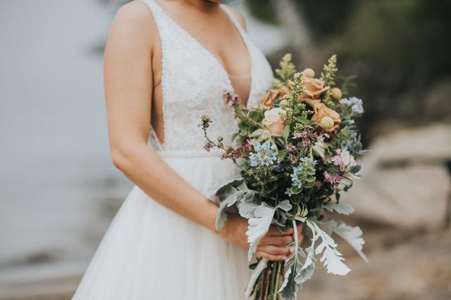Cottage Rose Floral Design - 1