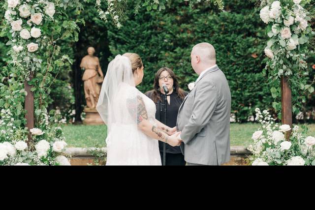 Lucie Lucerino, Ordained Wedding Officiant 3