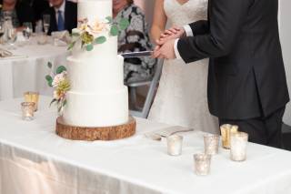 Honey Crumb Cake Studio - 16
