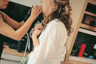 Bliss Salon & Beauty Bar - 9