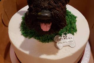 Holly's Cakes LLC - 37