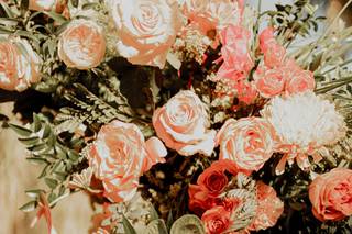 KD Blooms Floral Design - 15