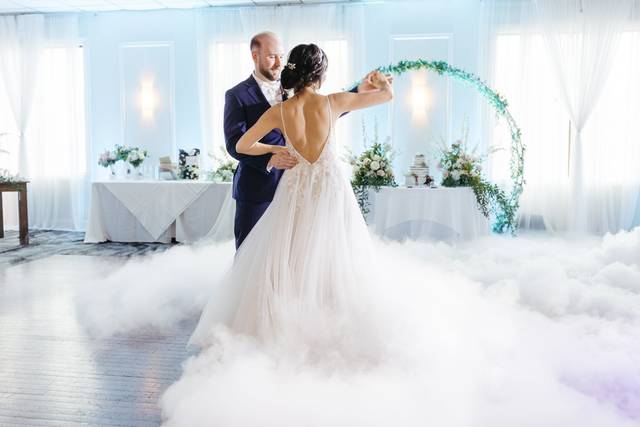 Encore Entertainment: DJ Entertainment, Photography, Videography and Photobooths! 2