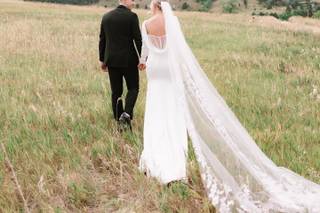 Dressigner - Bridal Alterations Studio Atelier - 33